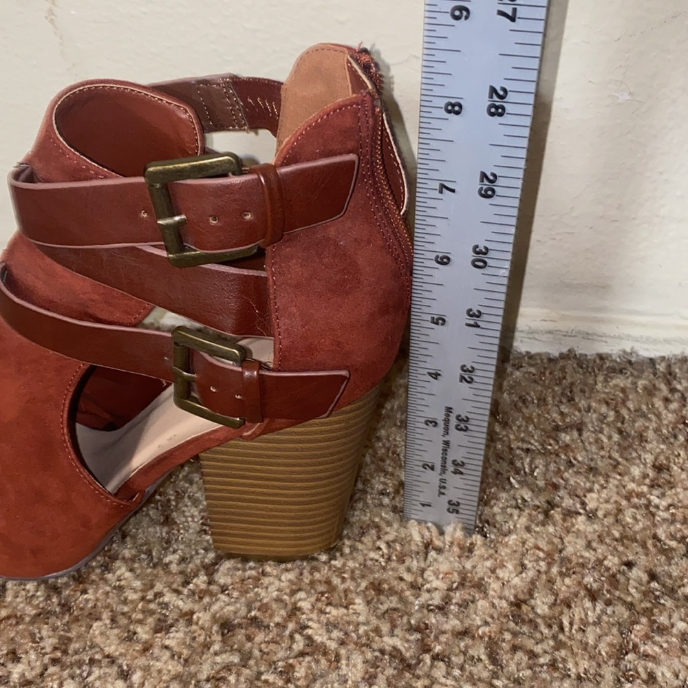 Shoedazzle ankle booties 👢 - Picture 6 of 9